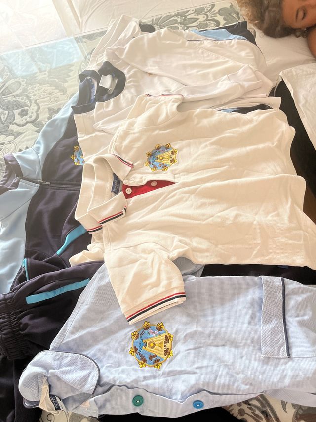 Uniforme escolar niña