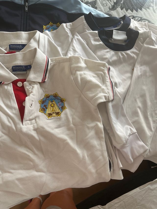 Uniforme escolar niña