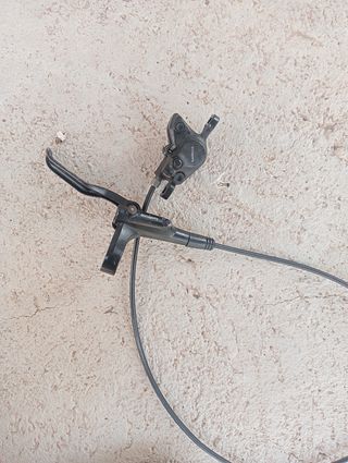 Frenos Shimano MT200 delantero