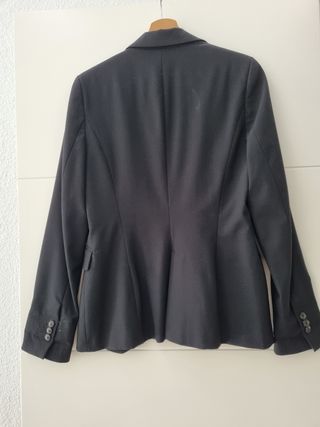Blazer negra Zara Basic, talla 38/M