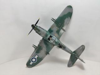 Maqueta Fairey Firefly MkI 1/72