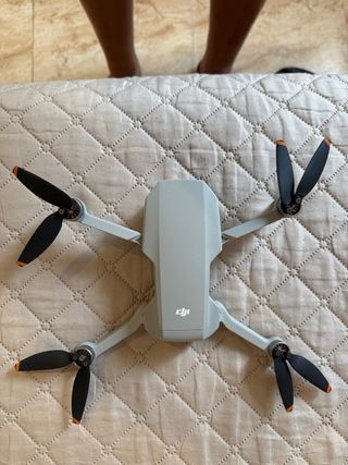 Dron Dji Mini 2 + accesorios