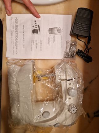 Máquina de Coser Genius Portátil