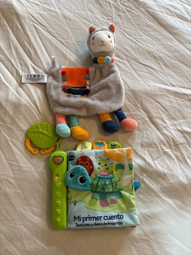 Libro & Muñeco Bebé