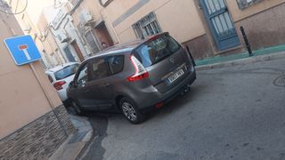 Renault Grand Scenic 2013