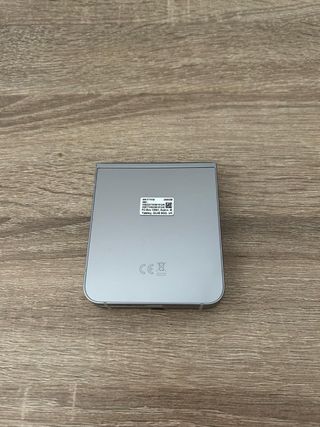 Samsung Galaxy A Flip 6 - 256GB - Prata