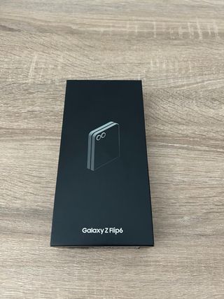 Samsung Galaxy A Flip 6 - 256GB - Prata