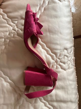 Sandalias Stradivarius rosa | tacón