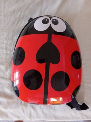 Mochila mariquita rígida