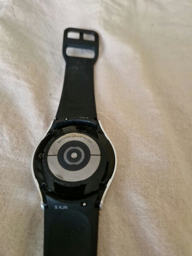 Samsung Galaxy Watch 4 - Smartwatch