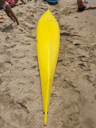 Kayak individual , remo, chalecos y ruedas