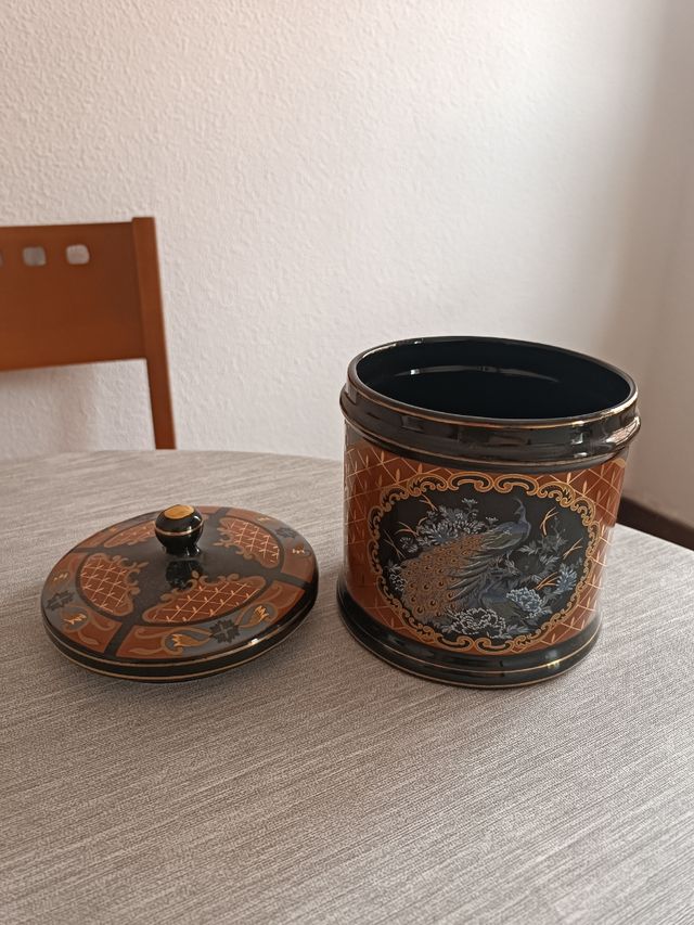 Bote porcelana japonés - pavo real