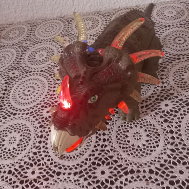 Dinosaurio con Luces 