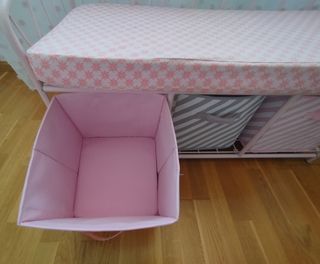 Banco infantil rosa almacenaje