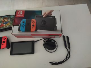 Nintendo Switch - Azul/Rojo