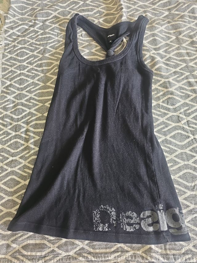 Camiseta negra Desigual - M 2 piezas
