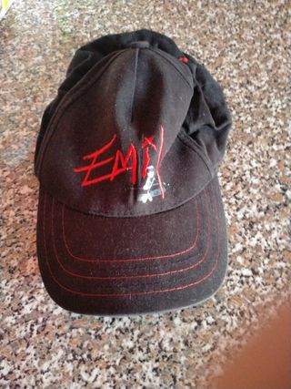 Cappellino Emily Strange nero/rosso