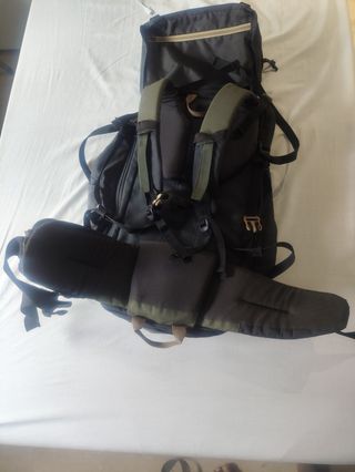 Mochila FORCLAZ trekking 60L