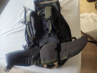 Mochila FORCLAZ trekking 60L