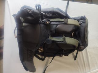 Mochila FORCLAZ trekking 60L