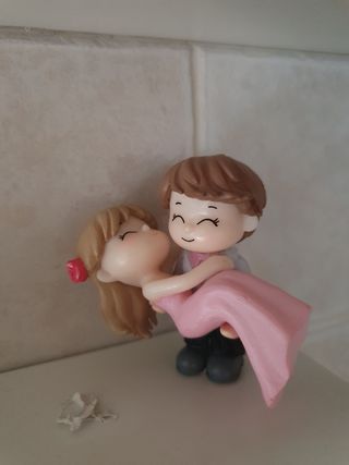 3 coppie statuette innamorati