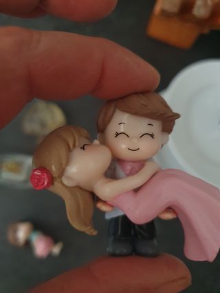 3 coppie statuette innamorati