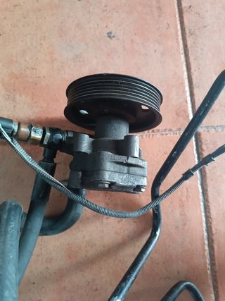 Bomba dirección asistida 1.8T