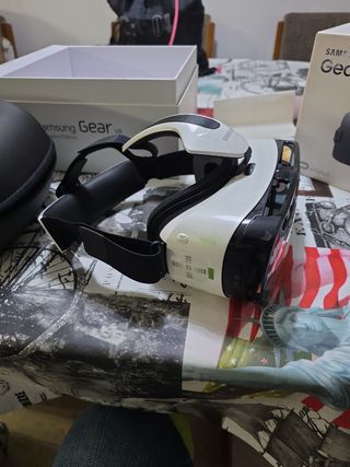 Samsung Gear VR - VR Headset