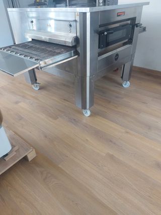 FORNO TUNNEL ELECTTRICO PER 137 PIZZE ALL'ORA