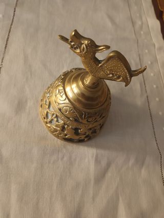 Campana bronce antigua