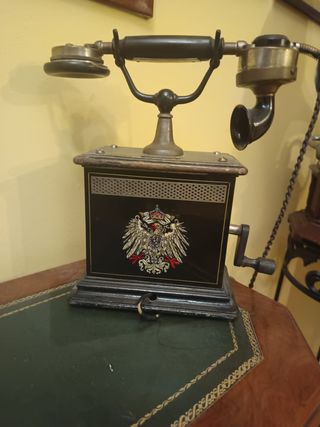 Teléfono antiguo Austriaco