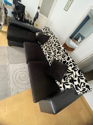 Sofá chaise longue blanco y negro