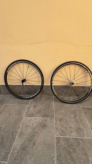 Ruedas Mavic Aksium carretera
