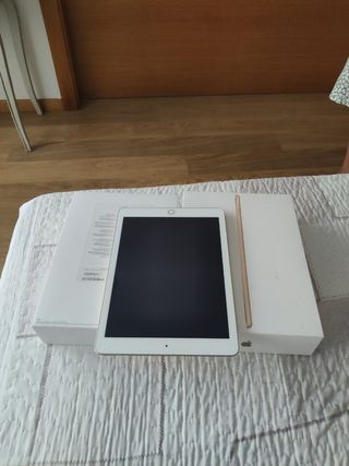 iPad 32GB A1822 - Gold