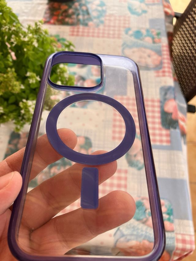 Funda iPhone 16 Pro Morada