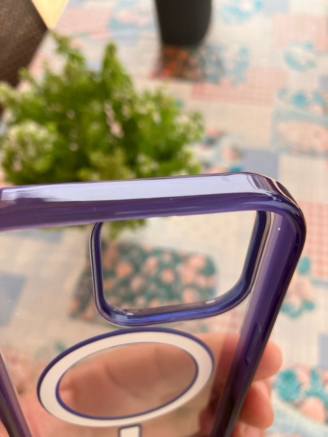 Funda iPhone 16 Pro Morada