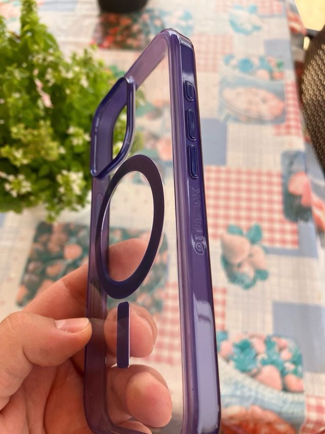 Funda iPhone 16 Pro Morada