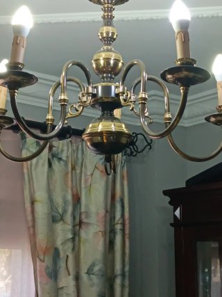 Lampara techo muy bonita de latón está nueva