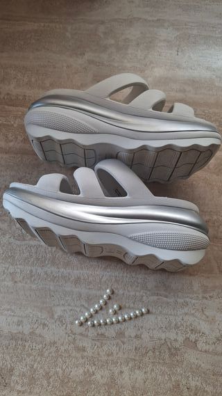 Sandalias plataforma Crocs blancas