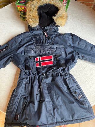 Geographical Norway - Abrigo azul