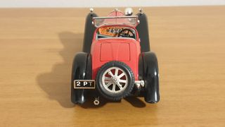 Modellino BUGATTI TYPE 55 (1932) Burago scala 1:24