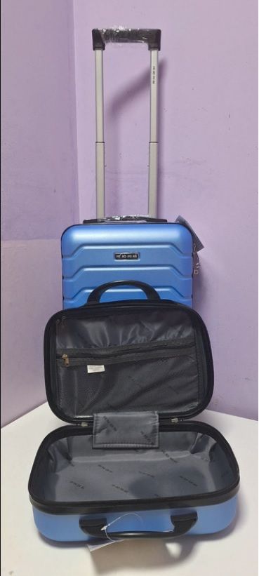 Maleta de mano + neceser , local o envio rápdio