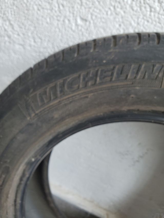 Neumático Michelin usado