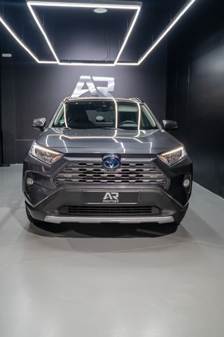 TOYOTA Rav4 2.5l 220H Advance