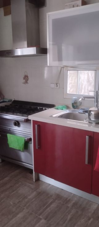 Habitación amueblada y lista para entrar a vivir 