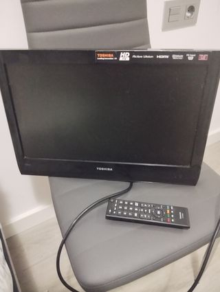 TV Toshiba 19" LED