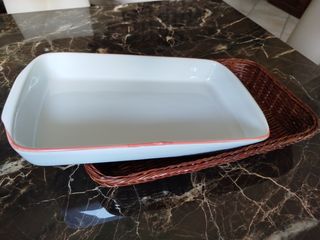 Pirofila da forno in ceramica con cestino in vimin