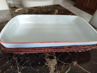 Pirofila da forno in ceramica con cestino in vimin