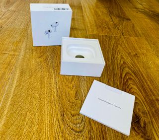 Airpods Pro 2 - Caja vacía