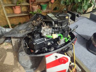 Motor Mercury 4cv 4T fueraborda con papeles 